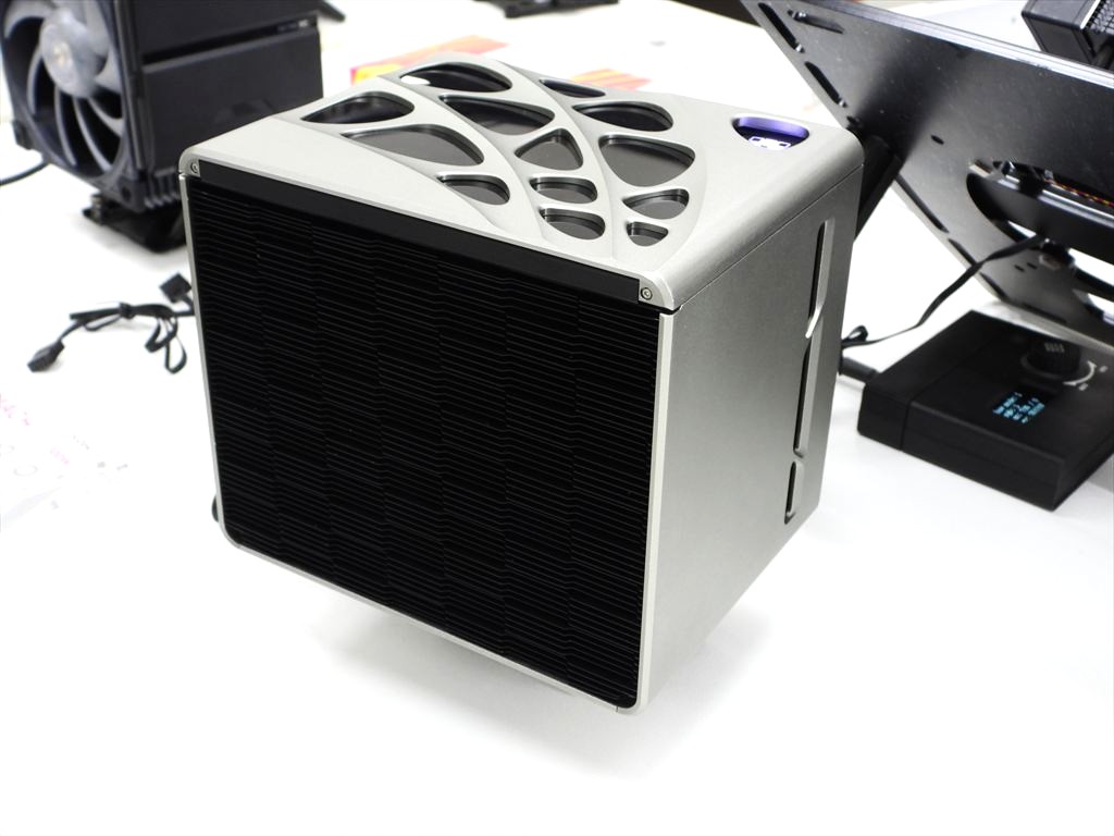 COMPUTEX 2026：Sudokoo 推出配备38厚度散热风扇以及超级顶盖的CPU散热器新品“MACH820”