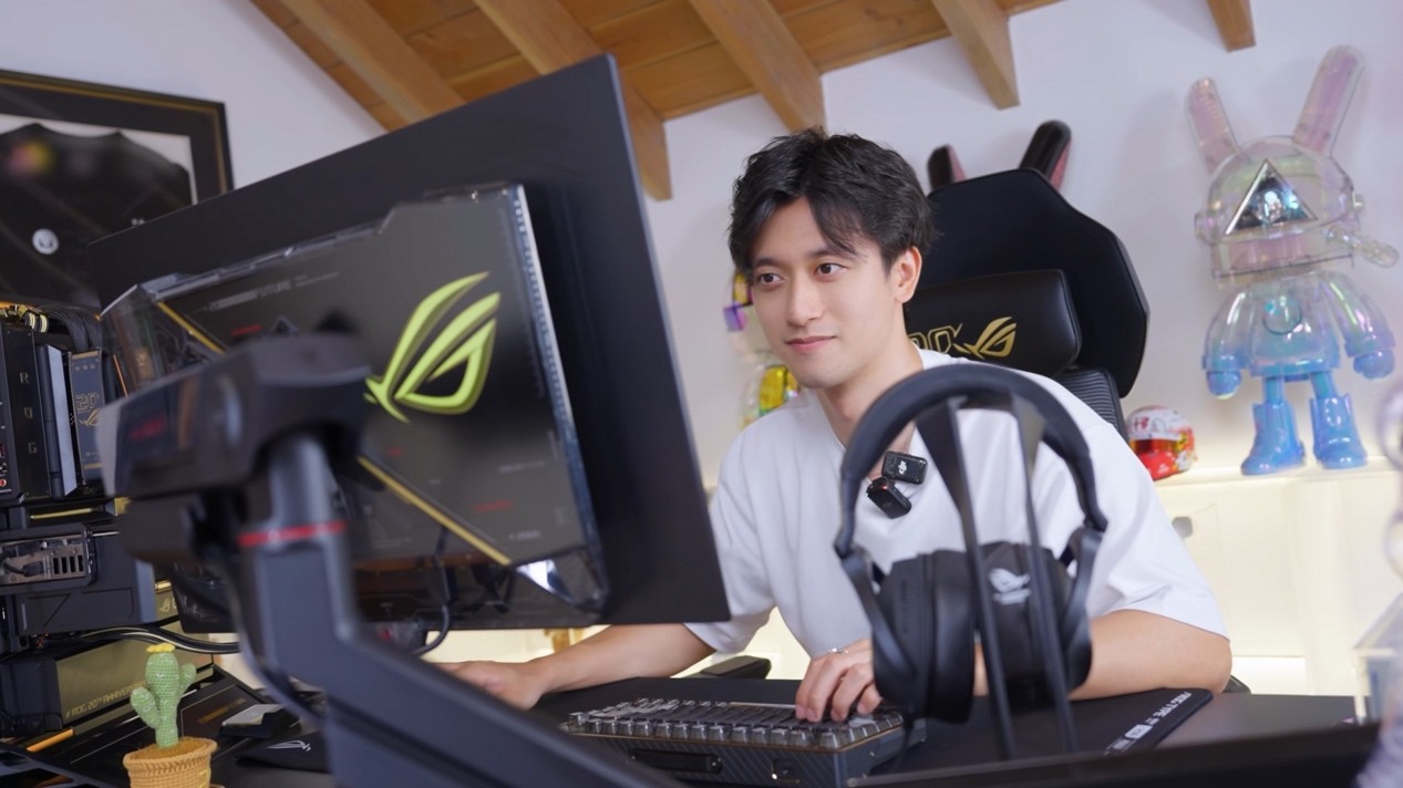 明星同款ROG全家桶 信仰级别硬件天花板！